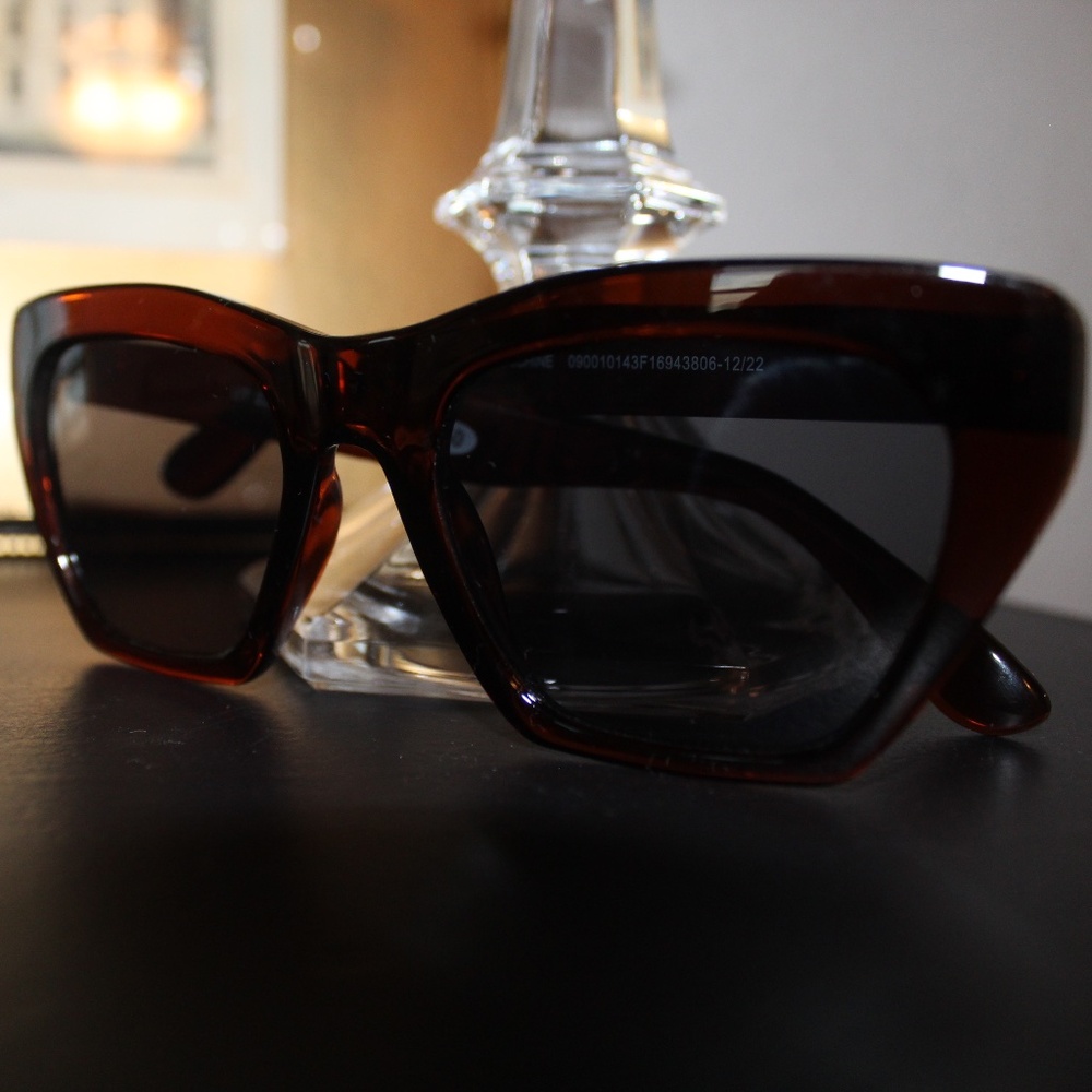Sunglases